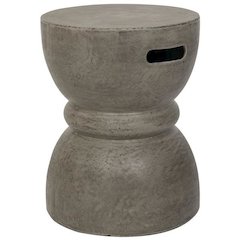 Haruki Indoor/Outdoor Modern Concrete Round 17.7-Inch H Accent Table