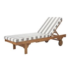 Outdoor lounge chair with side table in eucalyptus wood and foam padding