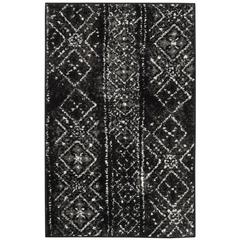 Adirondack, BLACK / SILVER, 2'-6" X 4', Area Rug, ADR111C-24