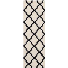 CAMBRIDGE, IVORY / BLACK, 2'-6" X 8', Area Rug, CAM121W-28