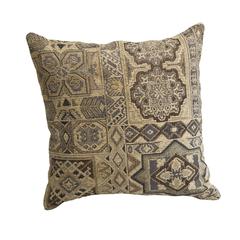 17-inch Tapestry Throw Pillow with Insert  9910-S1-ZP-ID-047