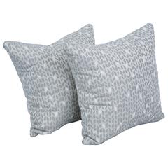 17-inch Jacquard Throw Pillows with Inserts (Set of 2)  9910-S2-ID-079