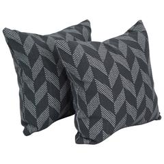 17-inch Jacquard Throw Pillows with Inserts (Set of 2)  9910-S2-ID-097