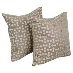 17-inch Jacquard Throw Pillows with Inserts (Set of 2)  9910-S2-ID-123