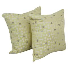 17-inch Jacquard Throw Pillows with Inserts (Set of 2)  9910-S2-ID-124