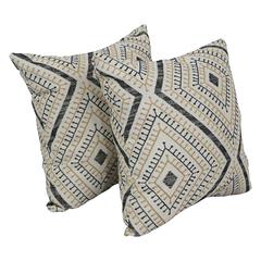 17-inch Jacquard Throw Pillows with Inserts (Set of 2)  9910-S2-ID-143