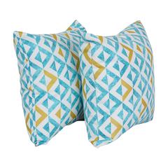 17-inch Square Polyester Outdoor Throw Pillows (Set of 2) 9910-S2-OD-239