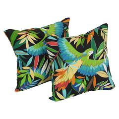17-inch Square Solid Polyester Outdoor Throw Pillows (Set of 2)  9910-S2-REO-48