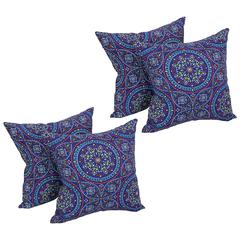 17-inch Square Polyester Outdoor Throw Pillows (Set of 4) 9910-S4-OD-100