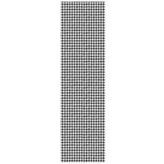 Indoor/Outdoor Hinton HN1 Black Washable 2'3" x 12' Rug