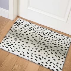 Safari Pearl Animal Animal Print 1'8" x 2'6" Accent Rug Pearl ASF33
