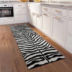 Safari Pearl Animal Animal Print 2'3" x 7'6" Runner Rug Pearl ASF31