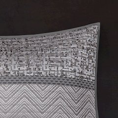 6 Piece Reversible Jacquard Quilt Set with Throw Pillows