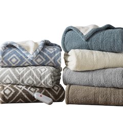 Amira Dream Soft Heated Throw in Blue Geo