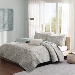 4 Piece Cotton Quilt Set with Trhow Pillow