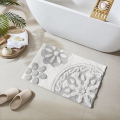 Casablanca Medallion Cotton Tufted Bath Rug