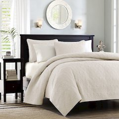 Quebec 3 Piece Reversible Quilt Set, Cream color