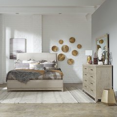 Queen Uph Bed, Dresser & Mirror in Rubberwood Solids w/ Split Heart Oak Veneers