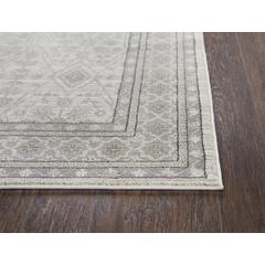 7' x 10' Machine-Made Rectangle Rug