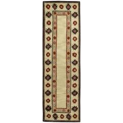 2' x 8' Hand-Tufted Rectangle Runner
