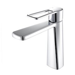 Single Hole Single-Handle Bathroom Faucet in Prolished Chrome