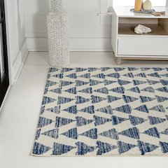 Aisha Moroccan Triangle Geometric Area Rug