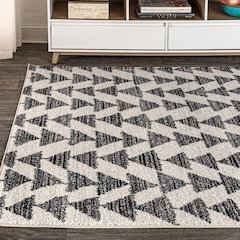 Aisha Moroccan Triangle Geometric Area Rug