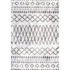 Aksil Moroccan Diamond Area Rug
