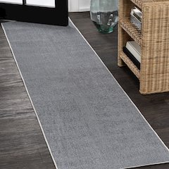 Twyla Classic Solid Low-Pile Machine-Washable Runner Rug