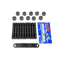 Ford Main Stud Kit - 2.0L Zetec