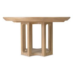 Banyon Bay Round Dining Table with One 18-inch Leaf