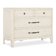 Americana Bachelor Chest