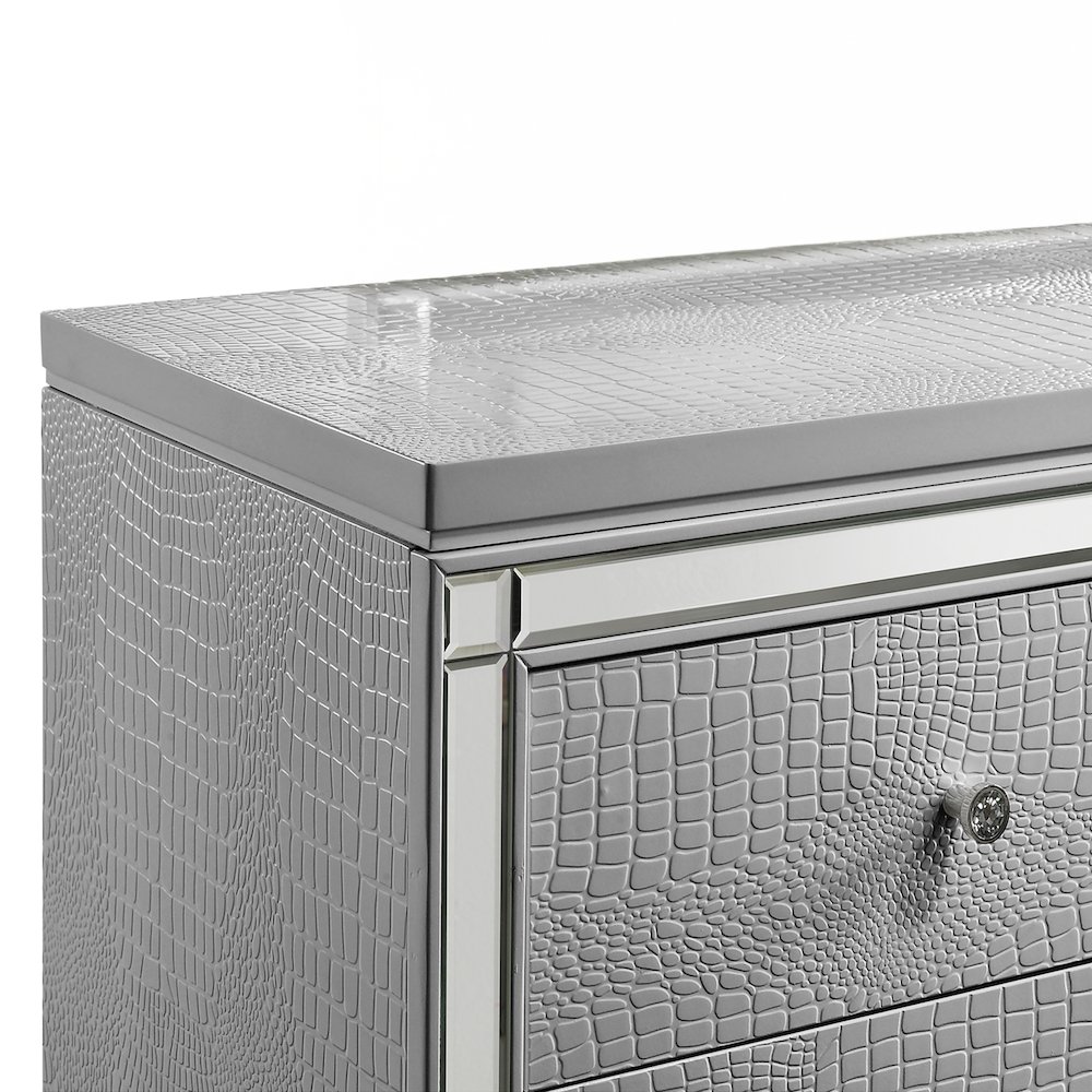 Furniture Valentine Solid Wood Dresser with 9 Drawers in Silver. Picture 3