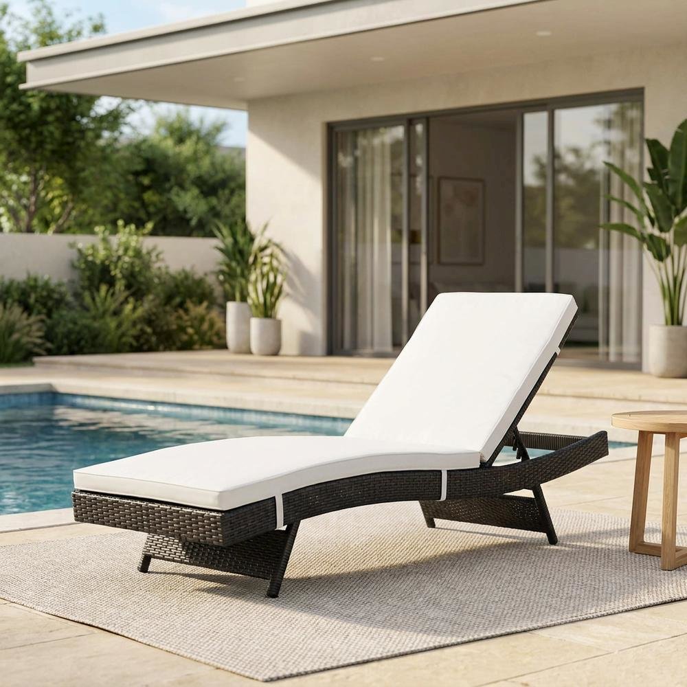 Peer Outdoor Patio Chaise. Picture 2