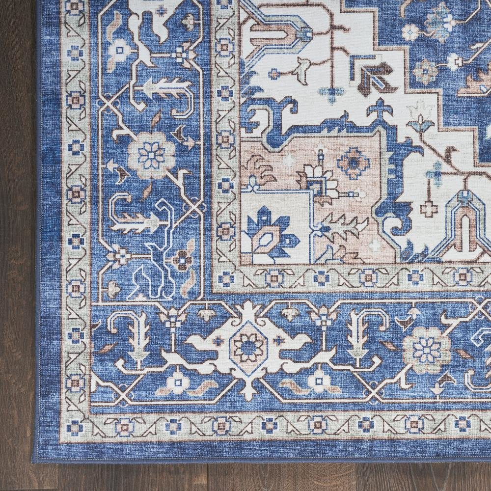 Vintage Runner Area Rug, 5' Runner. Picture 5