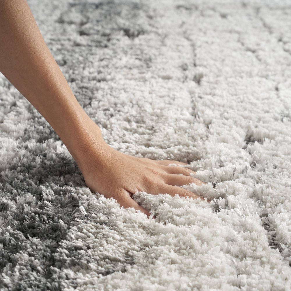 Nourison Home Luxurious Shag Area Rug. Picture 10