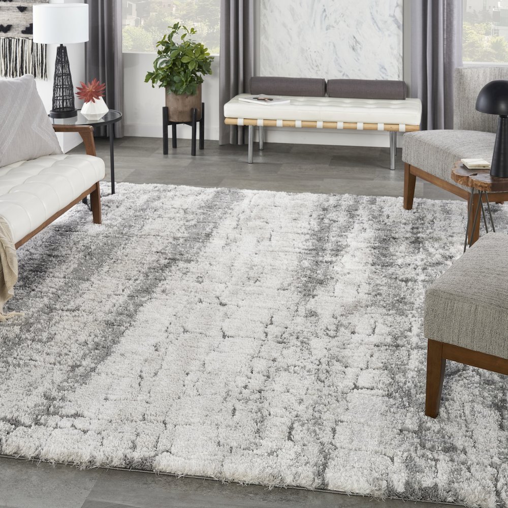 Nourison Home Luxurious Shag Area Rug. Picture 2