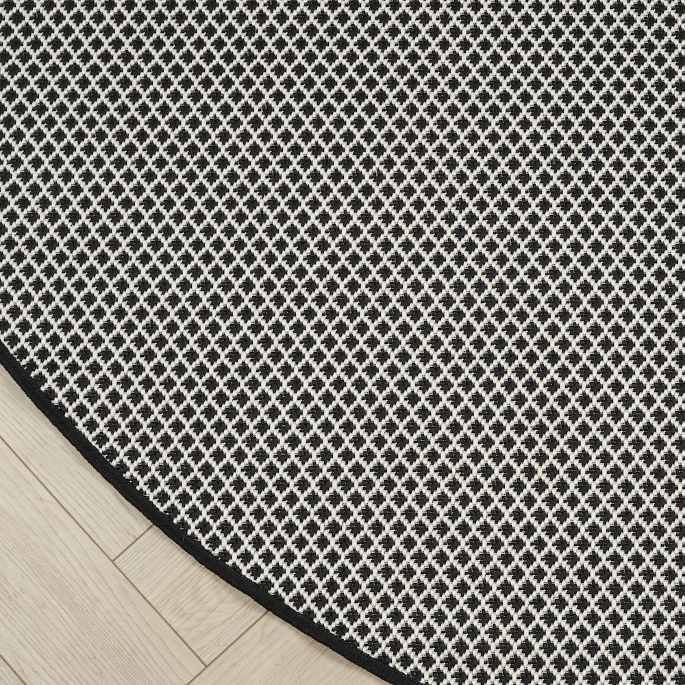 Nourison Home Courtyard Area Rug. Picture 4
