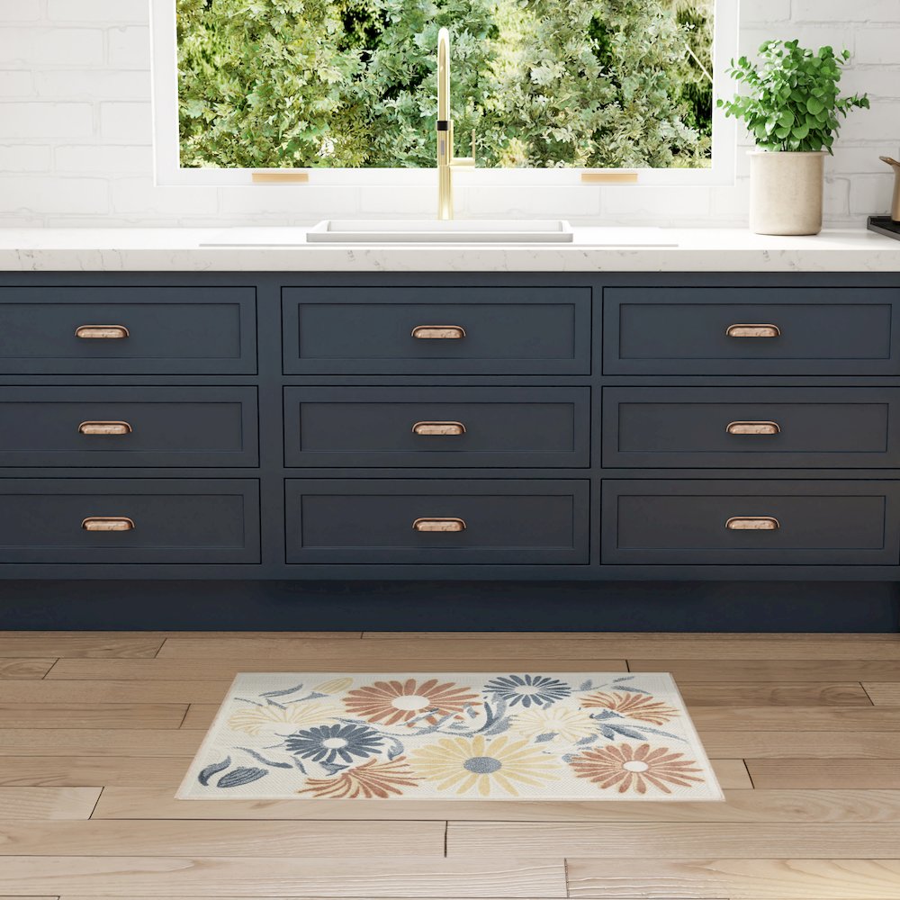 Nourison Home Aloha Area Rug. Picture 2