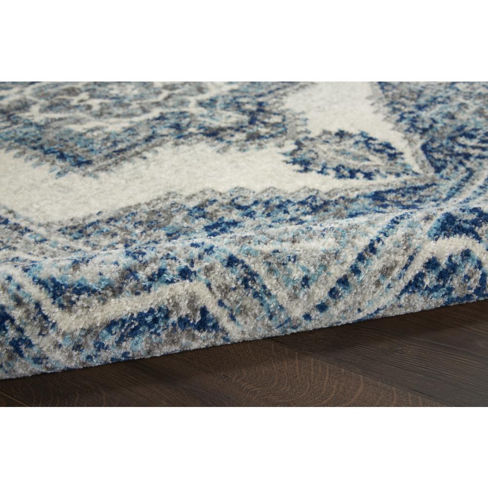 Persian Vintage Area Rug, Ivory/Blue, 5'3"X7'3". Picture 4