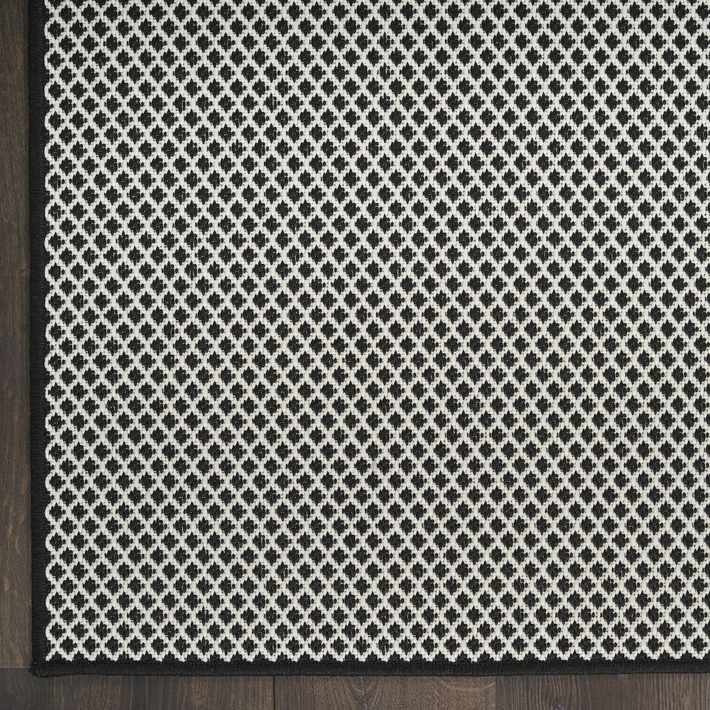 Nourison Home Courtyard Area Rug. Picture 4