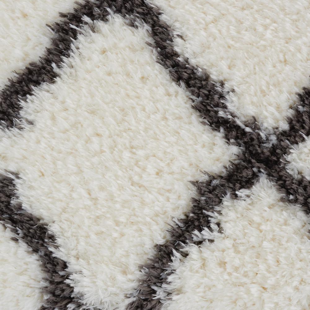 Shag Rectangle Area Rug, 4' x 6'. Picture 6