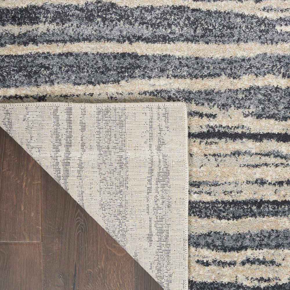 Modern Rectangle Area Rug, 5' x 7'. Picture 4