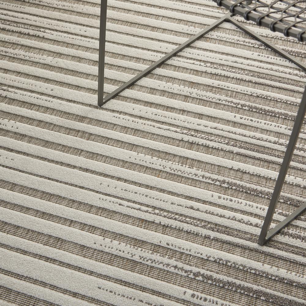 CLA01 Calobra Lt Grey Area Rug- 4' x 6'. Picture 8