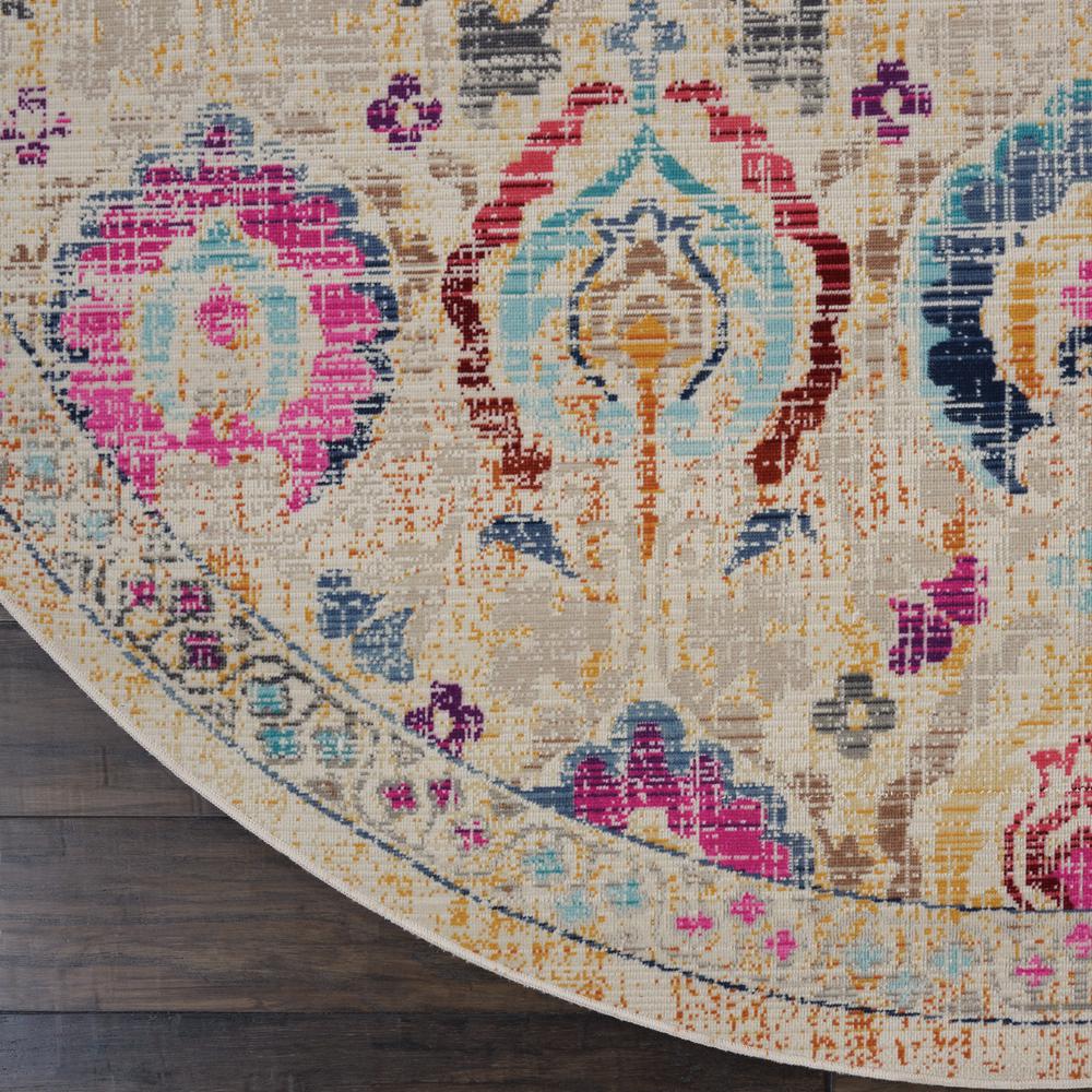 Vintage Round Area Rug, 4' x Round. Picture 5