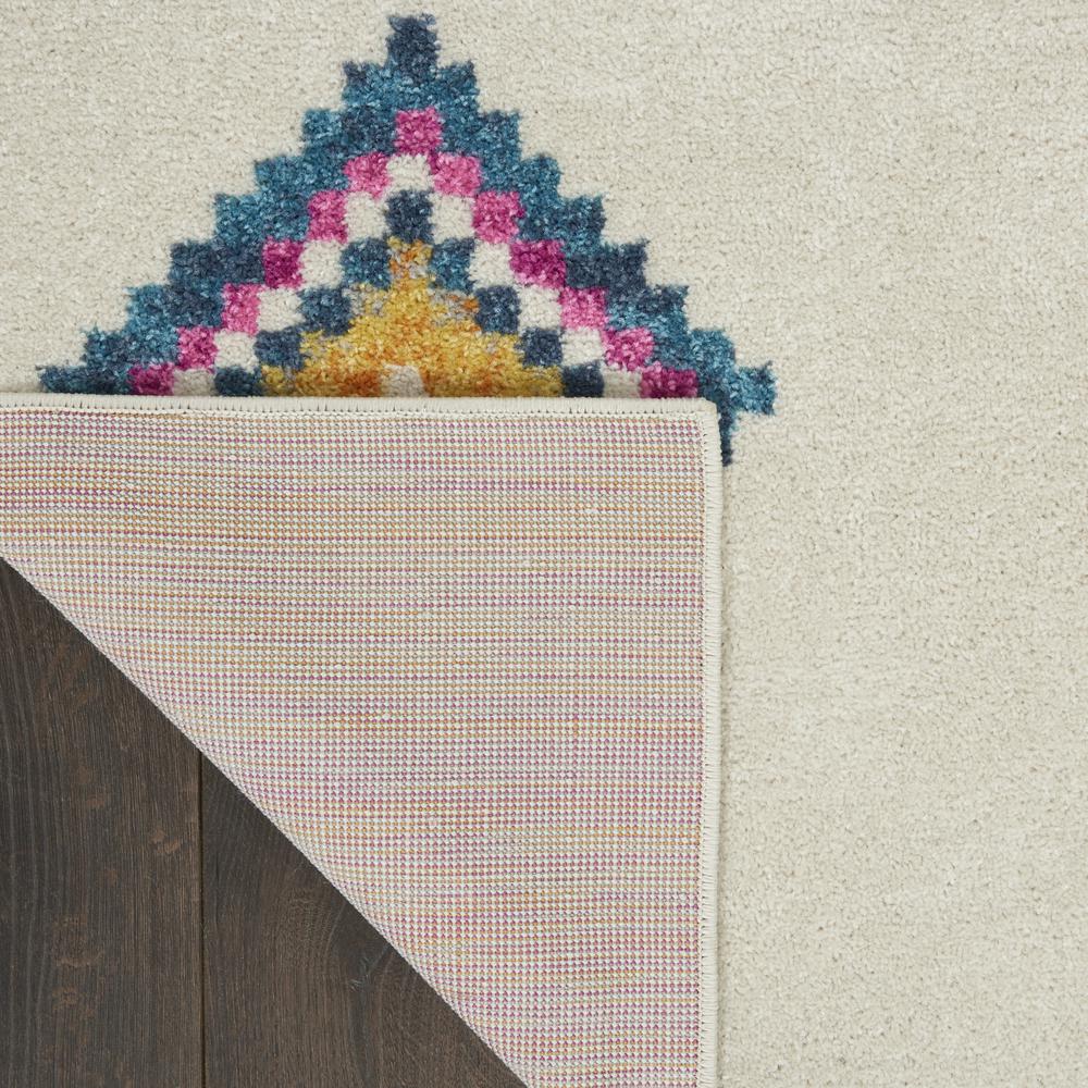 Rectangle Bohemian Machine Made Area Rug. Picture 3