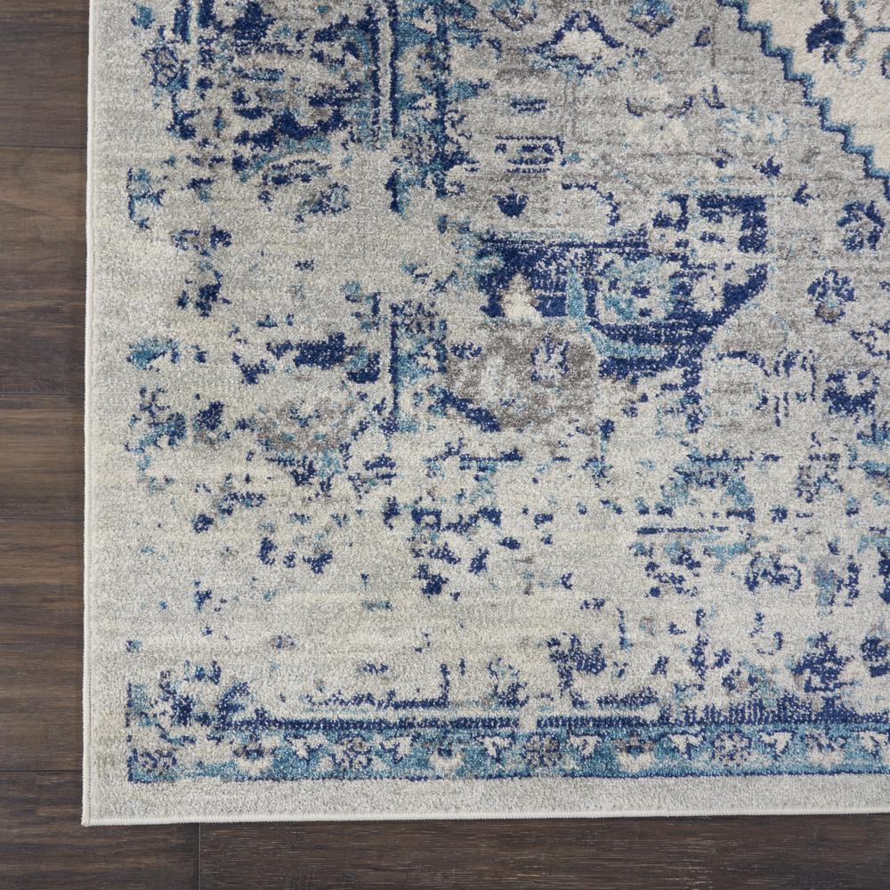 Vintage Rectangle Area Rug, 2' x 4'. Picture 4