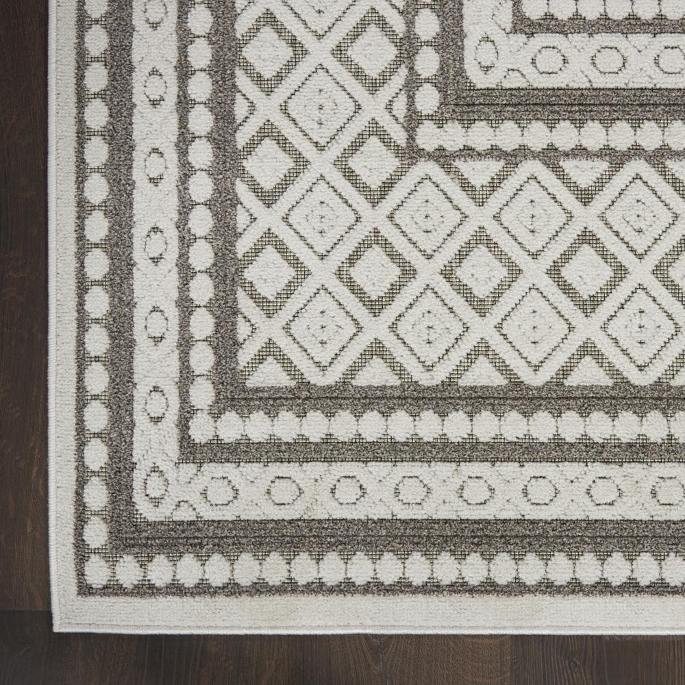 CLA02 Calobra Lt Grey Area Rug- 4' x 6'. Picture 4