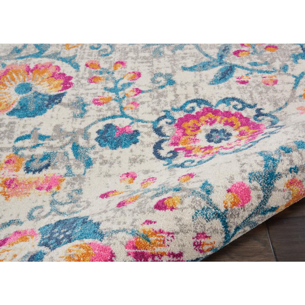 Bohemian Rectangle Area Rug, 4' x 6'. Picture 5
