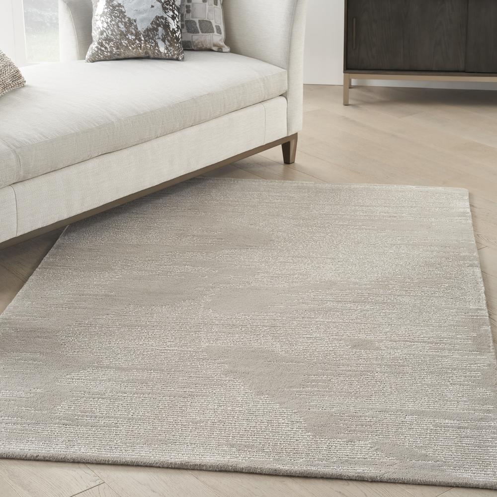 Modern Rectangle Area Rug, 5' x 7'. Picture 3